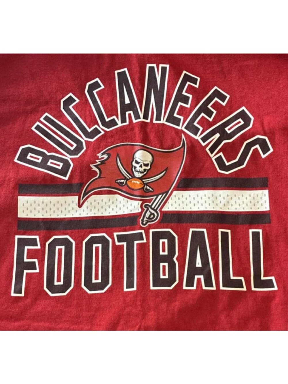 NFL Tampa Bay Buccaneers Shirt Mens 2XL Red Buccaneers Football Graphic Tee Crew